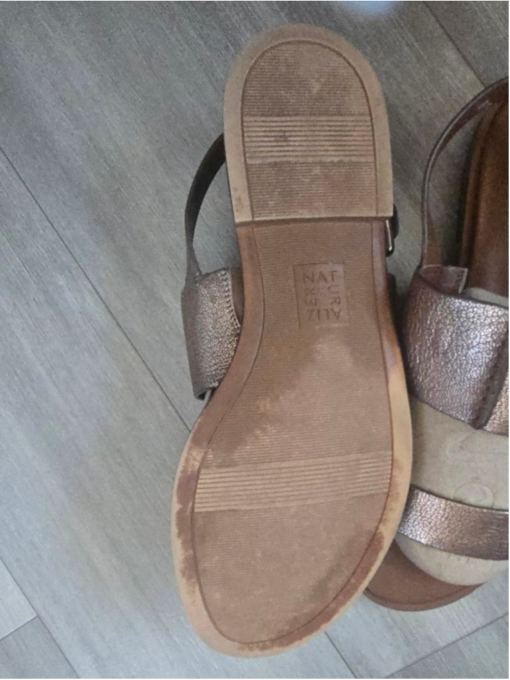 Women's Naturalizer Bronze Metallic Sandals Size 9 - Picture 7 of 7